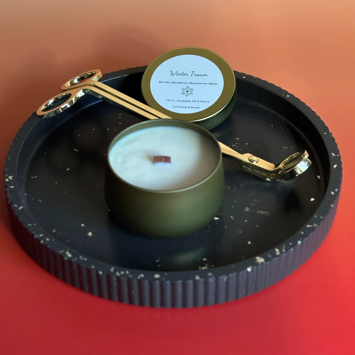 Original reference photograph of Gold tin candle